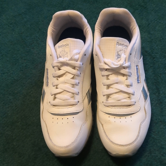 White Reebok Sneakers Women's Size 10 - Picture 1 of 4